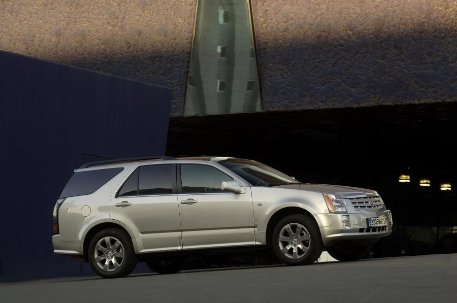 Cadillac SRX 2004 года  (фото 101 из 103)
